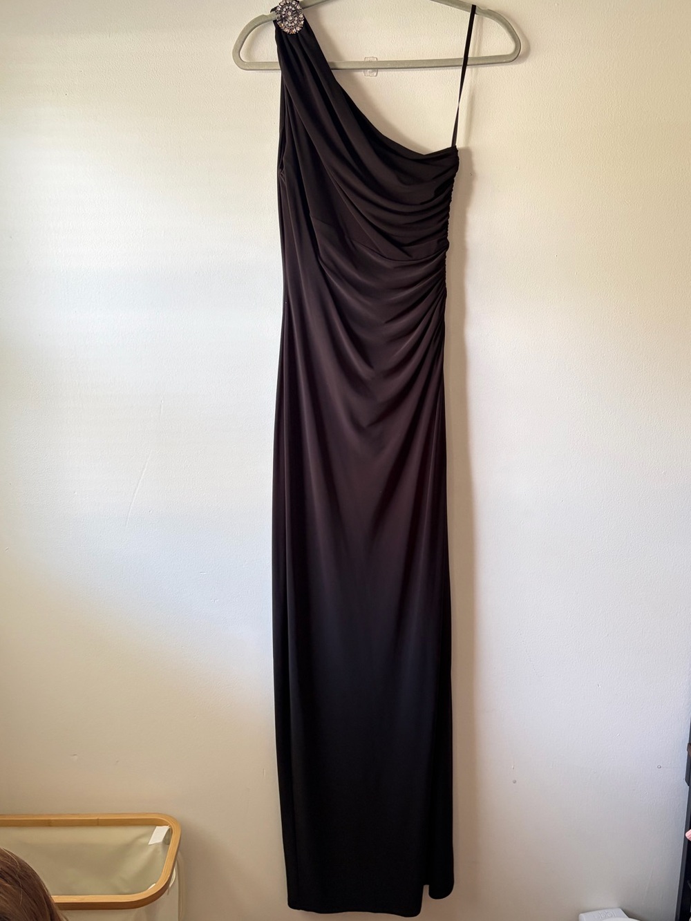 Lauren Ralph Lauren Black One-Shoulder Evening Gown with Rhinestone Brooch - Picture 2 of 5